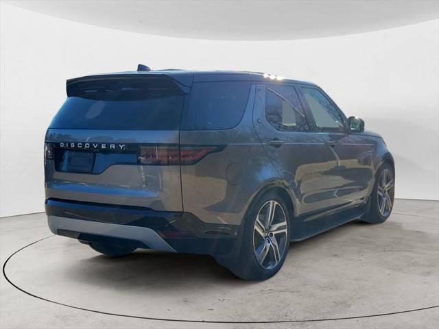 new 2024 Land Rover Discovery car, priced at $80,103