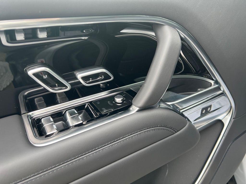 new 2025 Land Rover Range Rover car, priced at $155,610