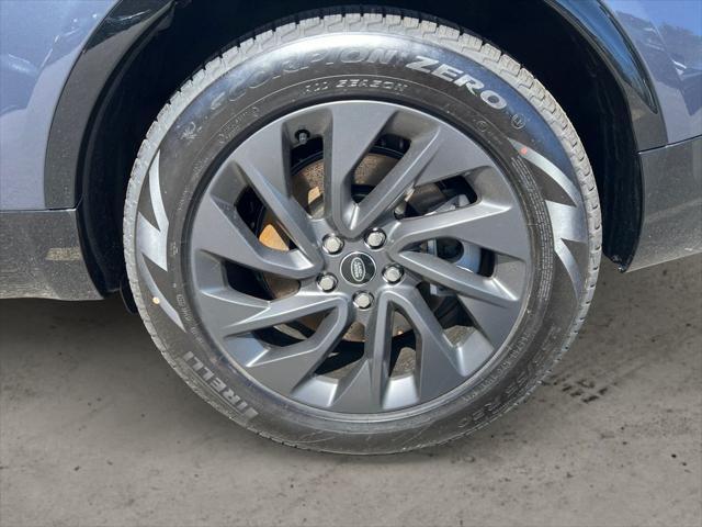 new 2025 Land Rover Discovery car, priced at $77,788