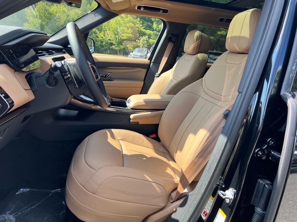 new 2025 Land Rover Range Rover Sport car, priced at $91,540