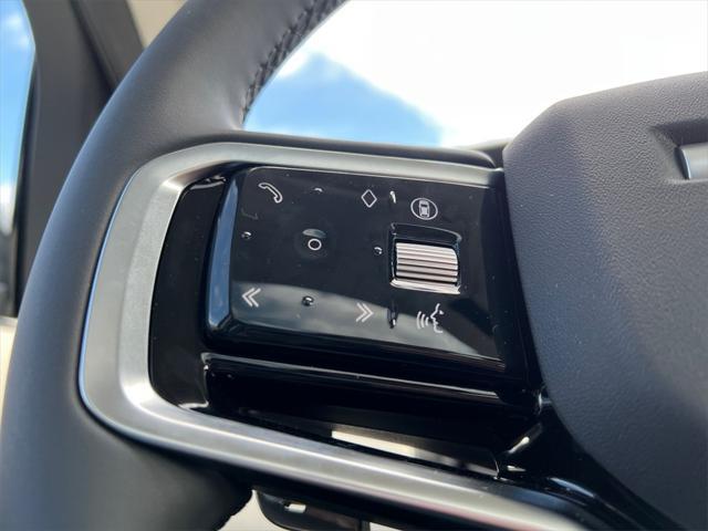 new 2025 Land Rover Discovery Sport car, priced at $54,668