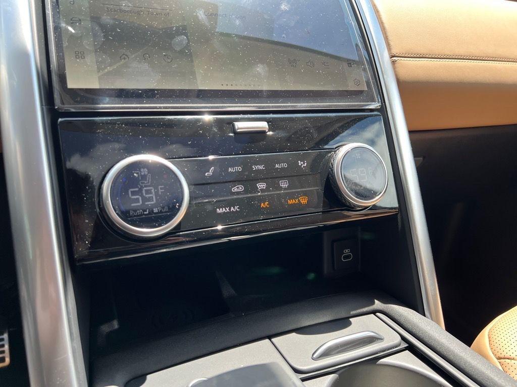 new 2025 Land Rover Discovery car, priced at $87,078