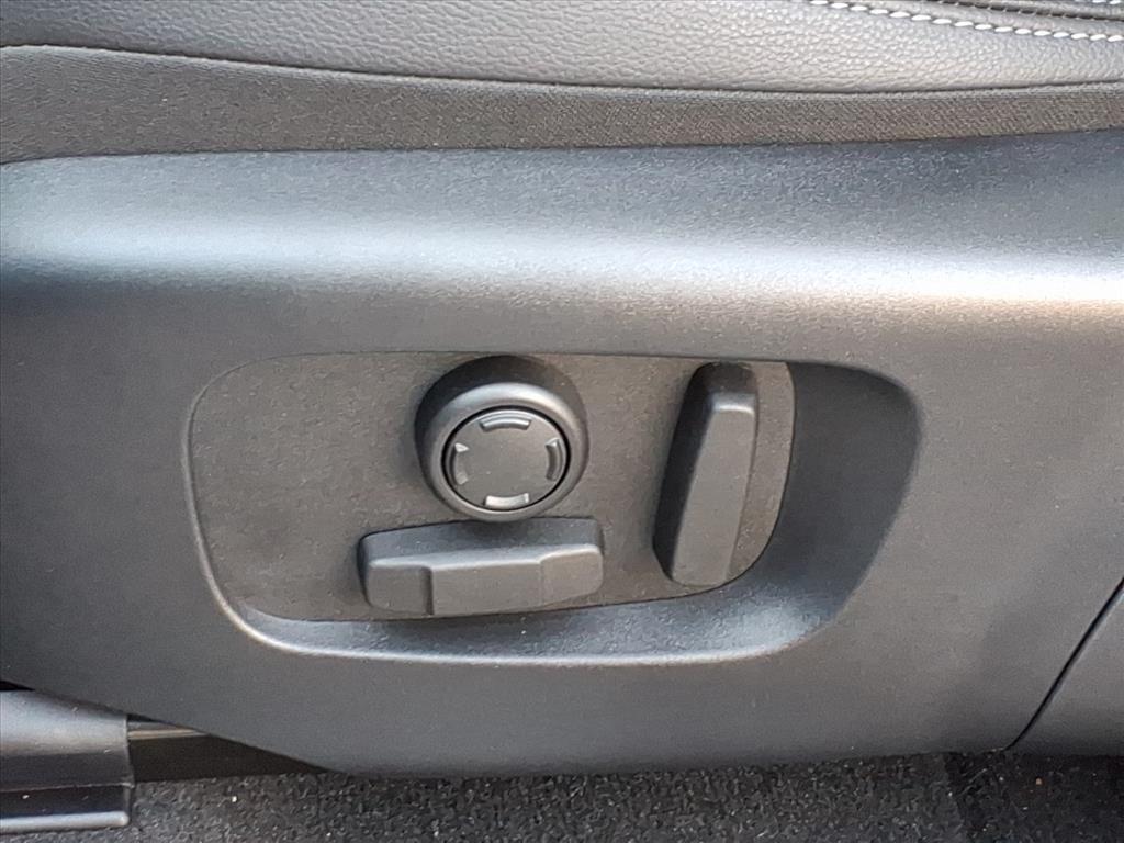 new 2025 Land Rover Discovery Sport car, priced at $61,438