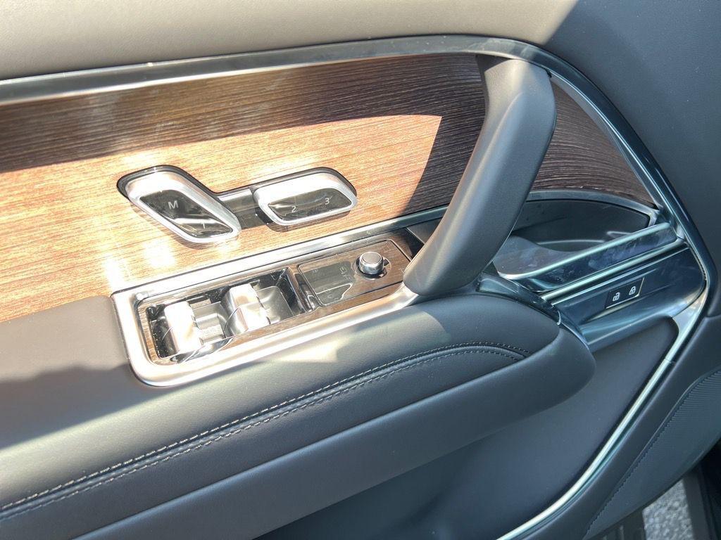 new 2025 Land Rover Range Rover car, priced at $131,435