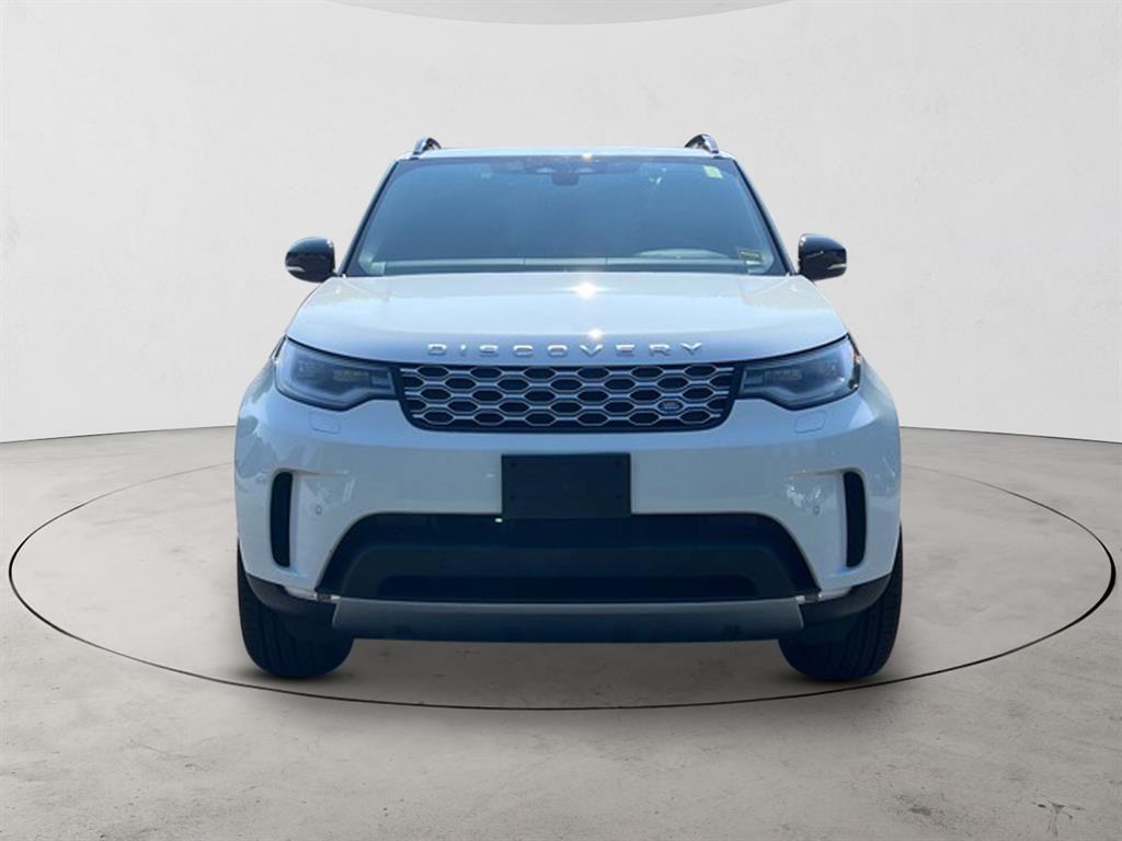 new 2025 Land Rover Discovery car, priced at $67,528