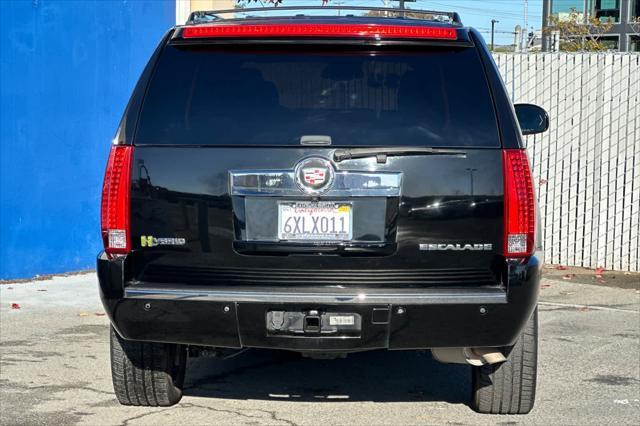 used 2012 Cadillac Escalade Hybrid car, priced at $16,998