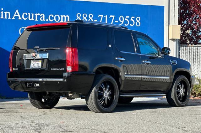 used 2012 Cadillac Escalade Hybrid car, priced at $16,998