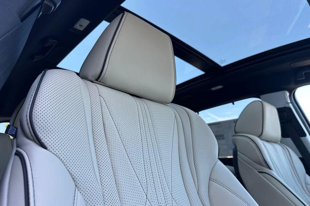 new 2025 Acura MDX car, priced at $68,750