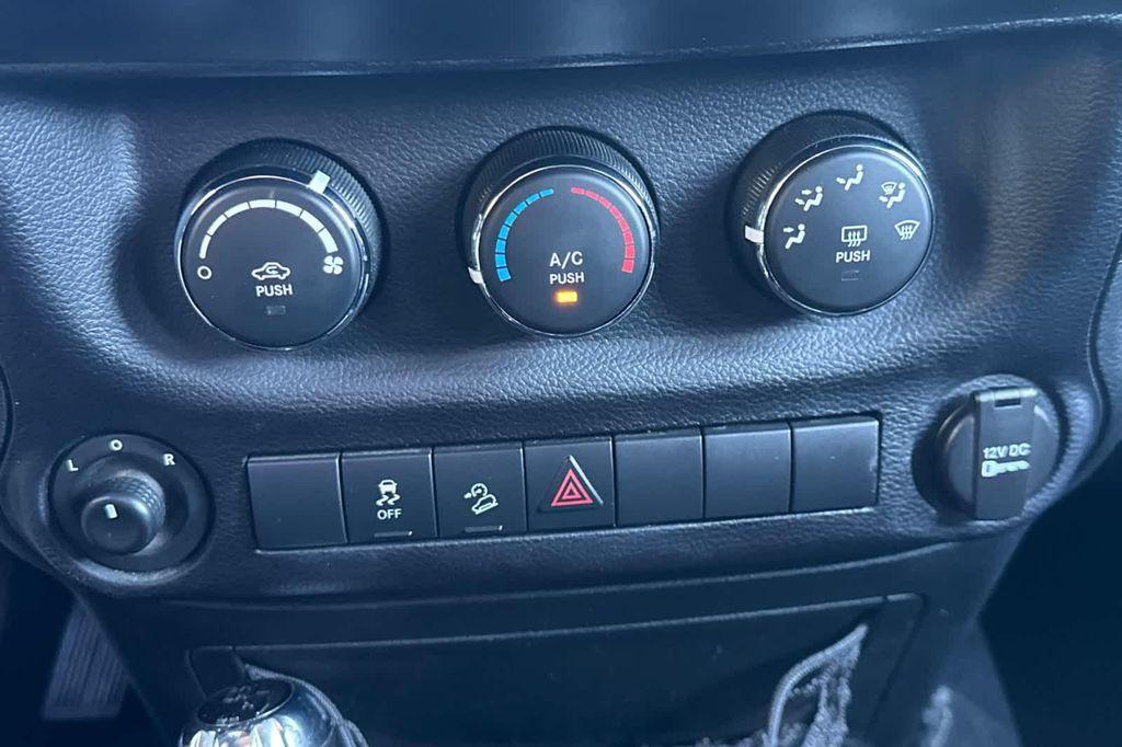 used 2016 Jeep Wrangler Unlimited car, priced at $22,900