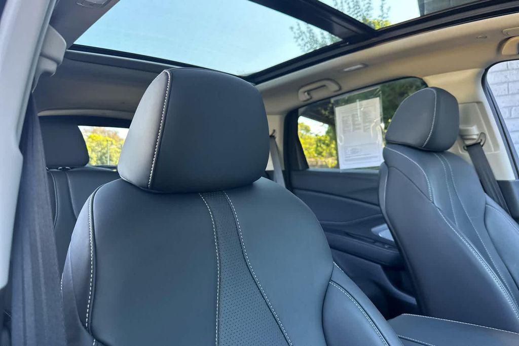 used 2024 Acura RDX car, priced at $41,500