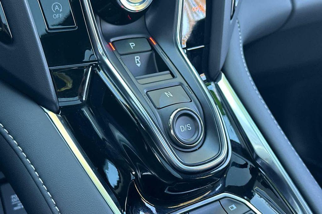 used 2024 Acura RDX car, priced at $41,500