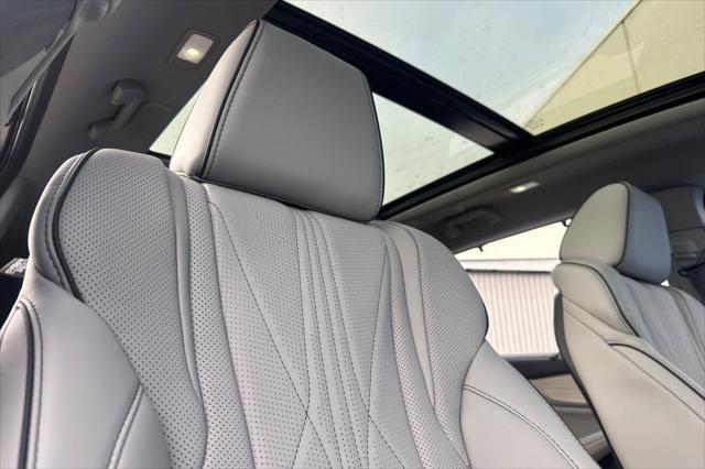 new 2025 Acura MDX car, priced at $67,650