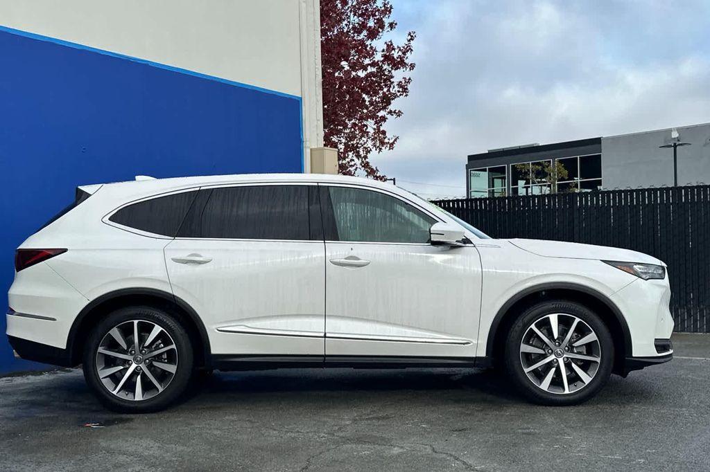 used 2025 Acura MDX car, priced at $49,800