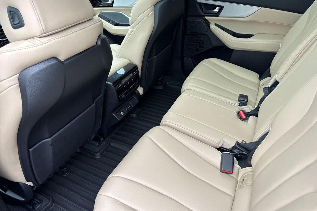 used 2025 Acura MDX car, priced at $47,700