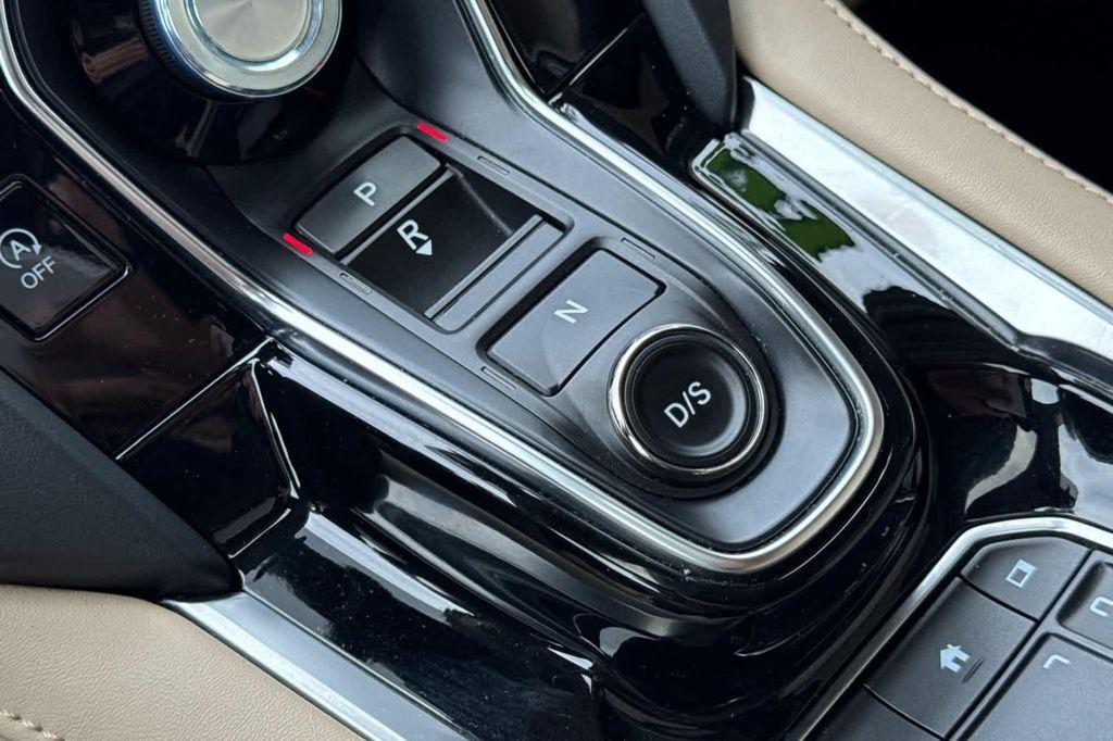 used 2024 Acura RDX car, priced at $37,800