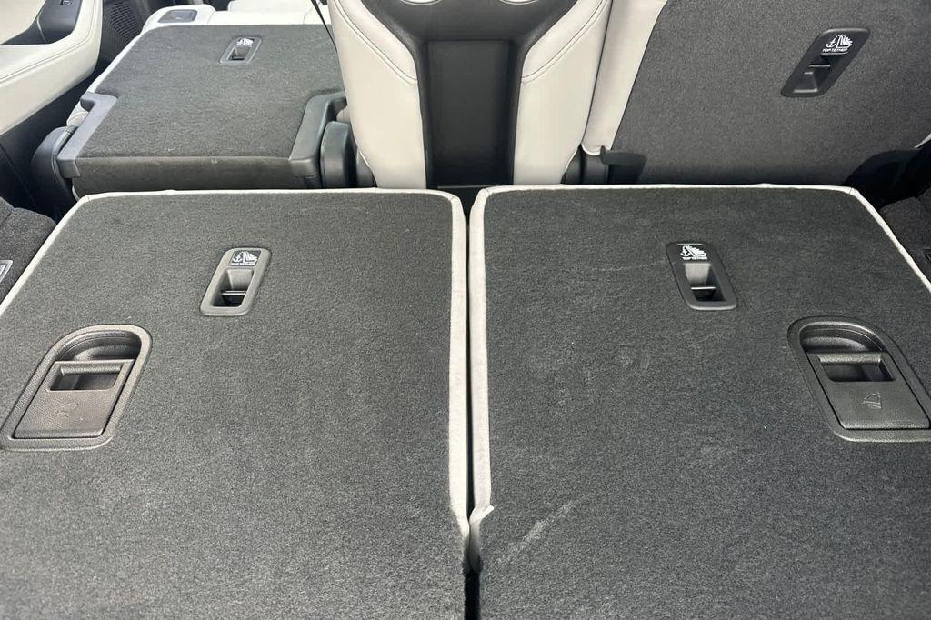 used 2025 Acura MDX car, priced at $61,988