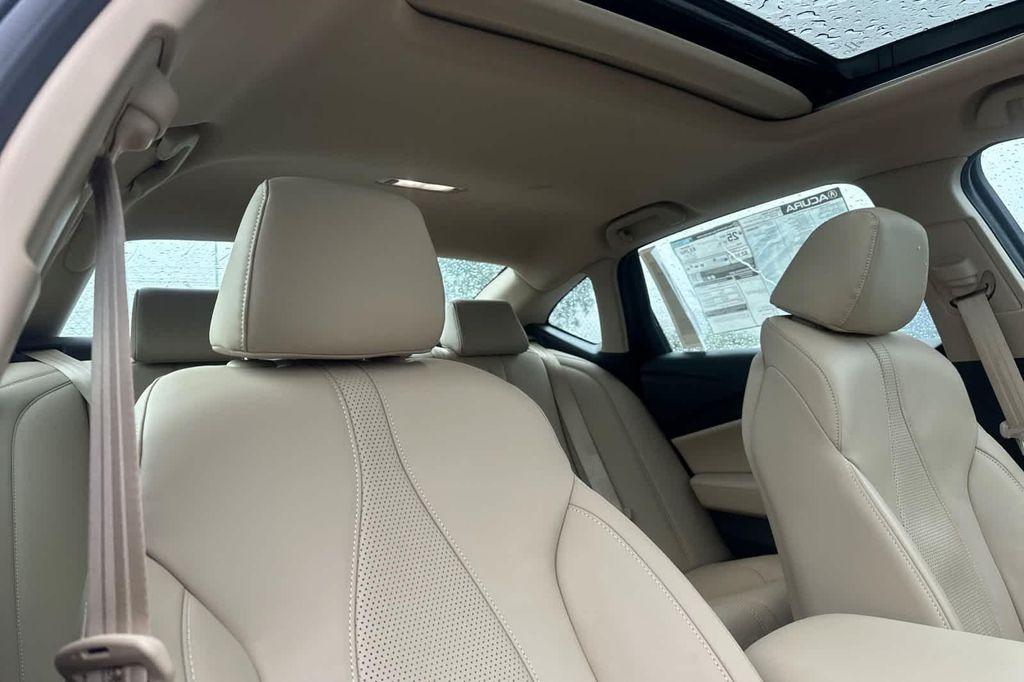 new 2025 Acura TLX car, priced at $44,987