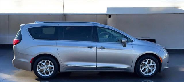 used 2020 Chrysler Pacifica car, priced at $19,995