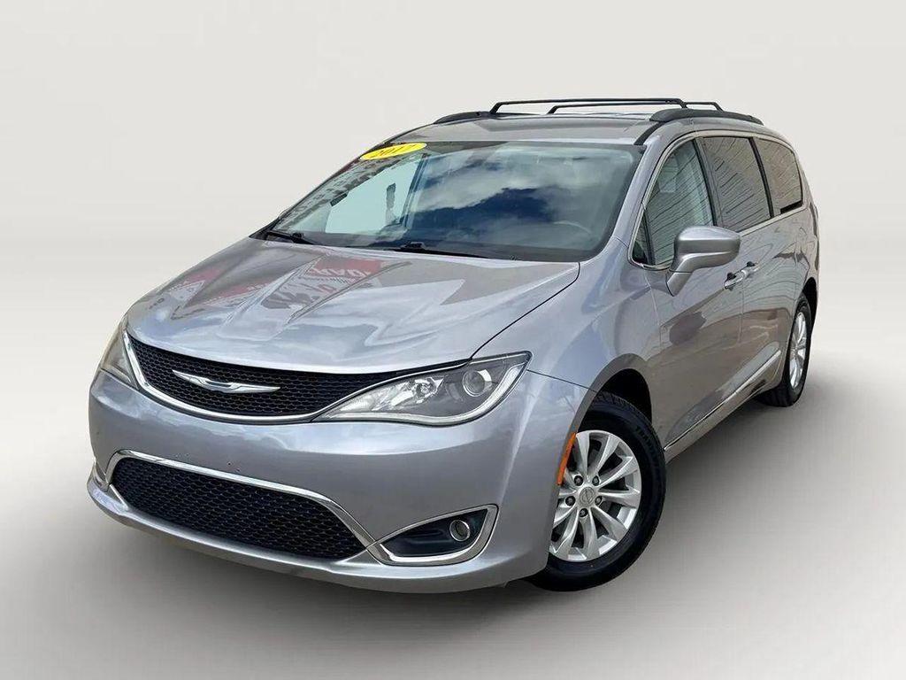 used 2017 Chrysler Pacifica car, priced at $11,995