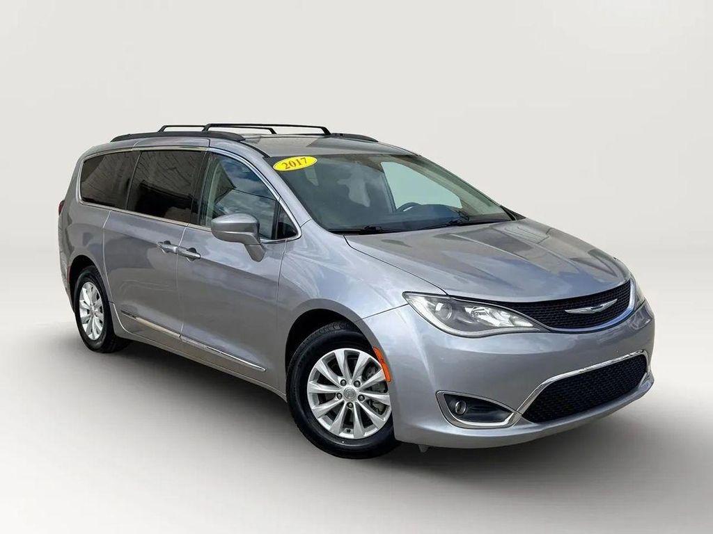 used 2017 Chrysler Pacifica car, priced at $11,995