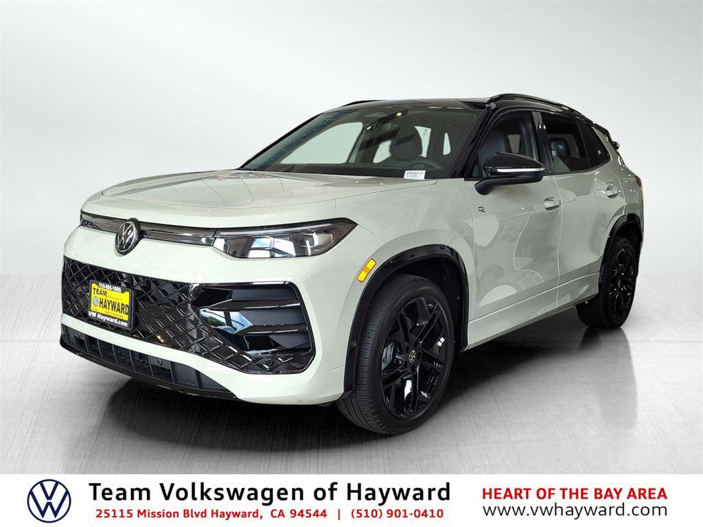 new 2025 Volkswagen Tiguan car, priced at $40,104