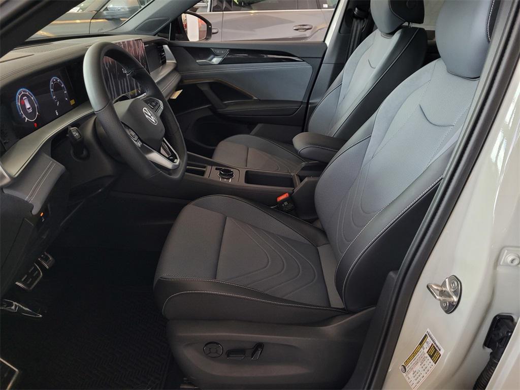 new 2025 Volkswagen Tiguan car, priced at $40,104