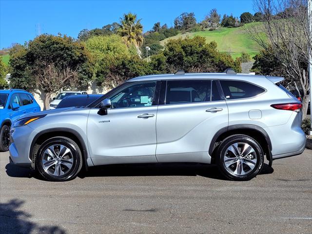 used 2021 Toyota Highlander Hybrid car, priced at $36,488