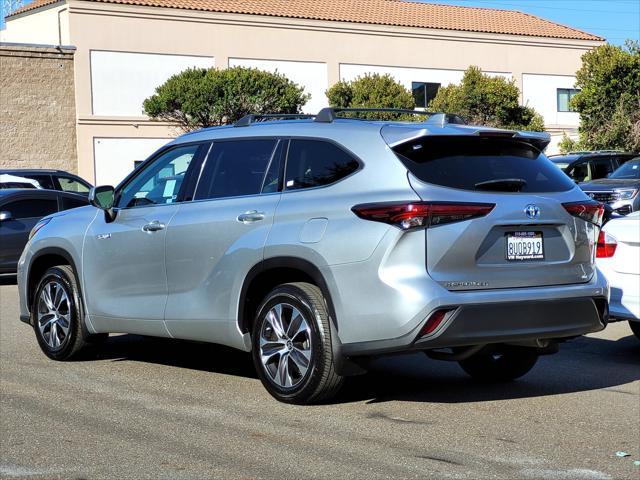 used 2021 Toyota Highlander Hybrid car, priced at $36,488