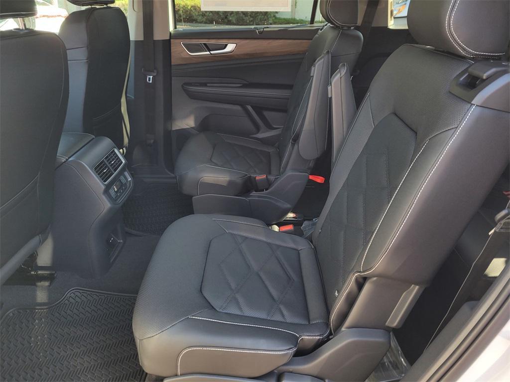 new 2026 Volkswagen Atlas car, priced at $48,082