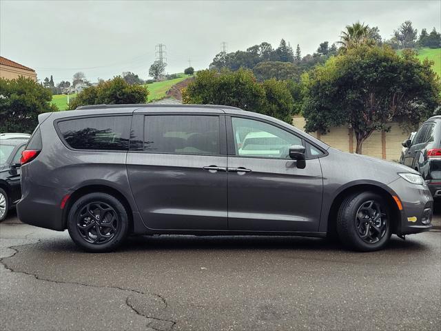 used 2021 Chrysler Pacifica Hybrid car, priced at $31,888