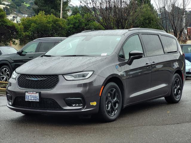 used 2021 Chrysler Pacifica Hybrid car, priced at $31,888