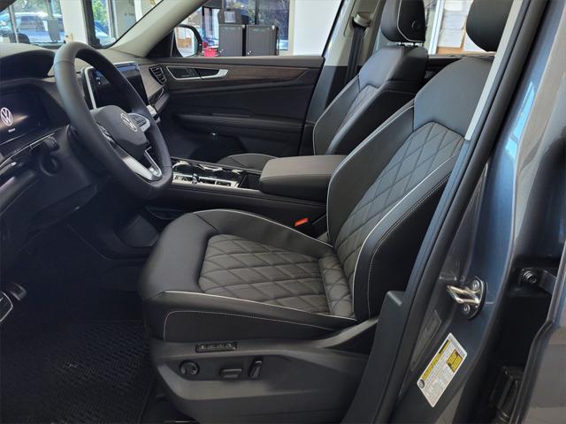 new 2025 Volkswagen Atlas car, priced at $56,939