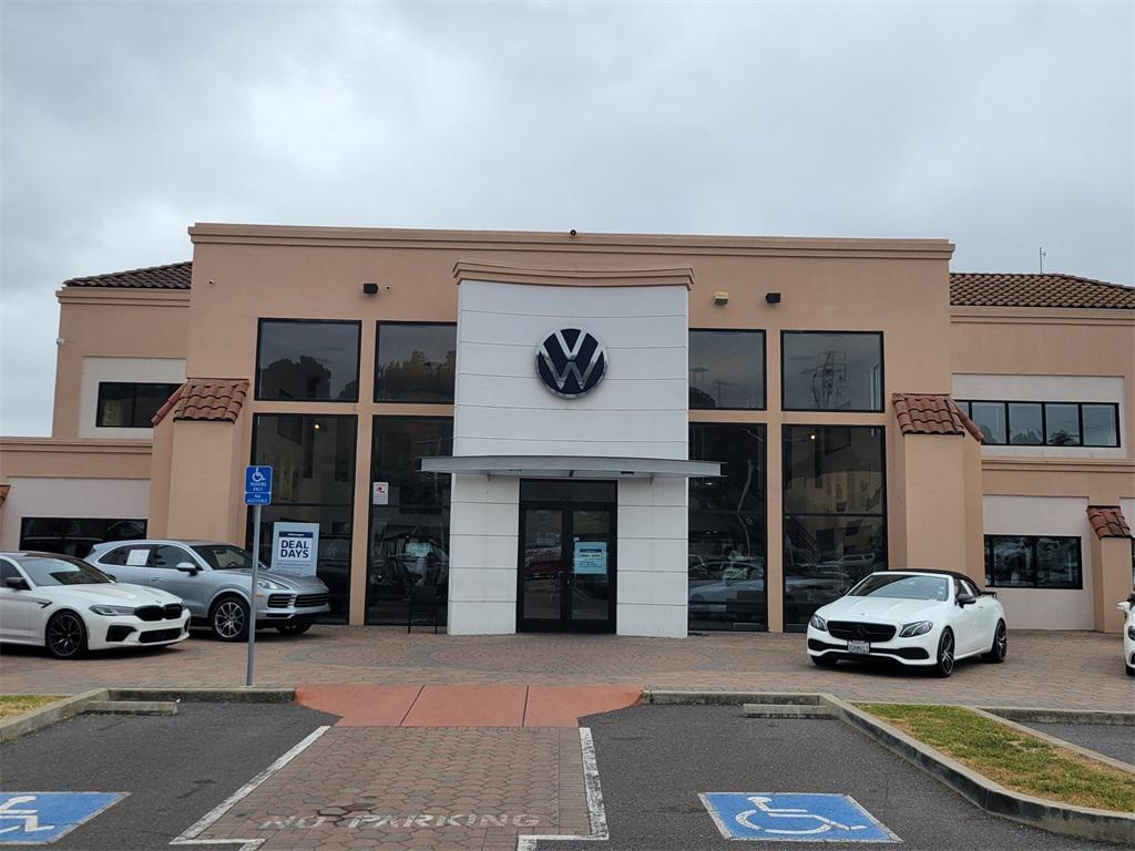 new 2025 Volkswagen Tiguan car, priced at $36,610