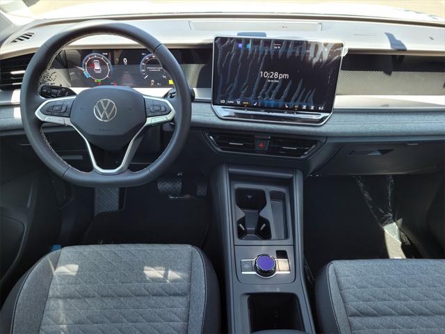 new 2025 Volkswagen Tiguan car, priced at $31,216