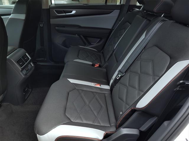 new 2025 Volkswagen Atlas car, priced at $49,059
