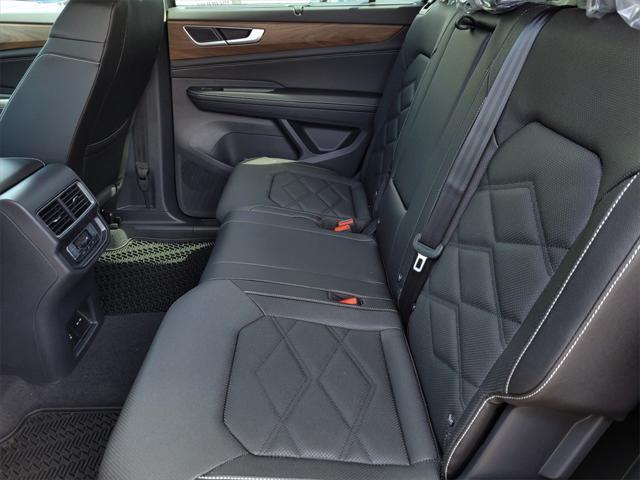 new 2025 Volkswagen Atlas car, priced at $46,895