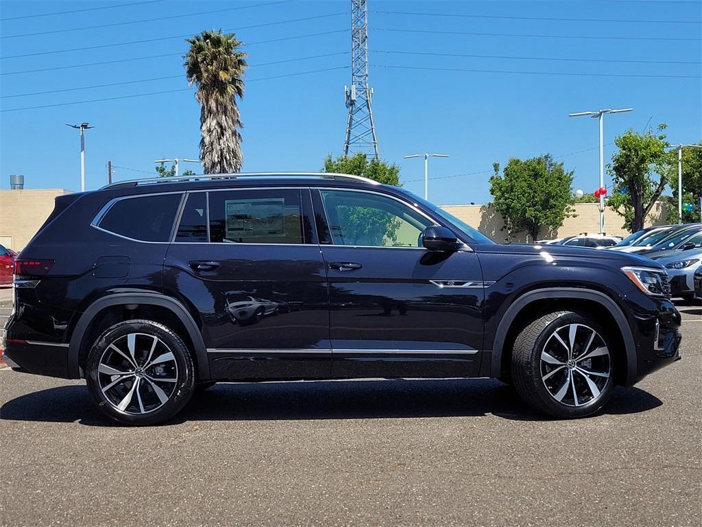 new 2025 Volkswagen Atlas car, priced at $56,939