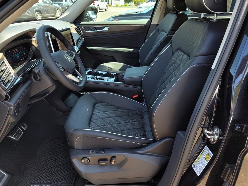 new 2025 Volkswagen Atlas car, priced at $56,939