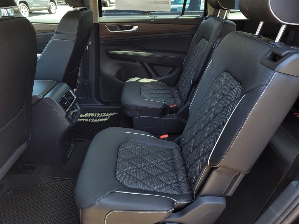 new 2025 Volkswagen Atlas car, priced at $56,939