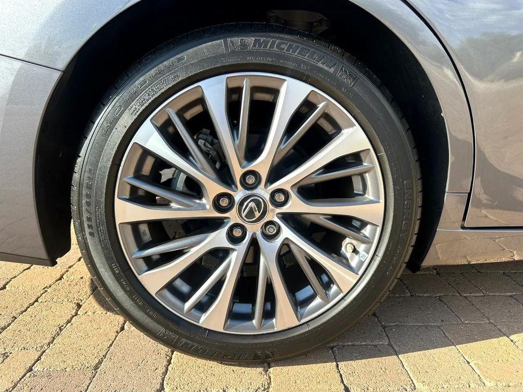 used 2020 Lexus ES 350 car, priced at $32,999