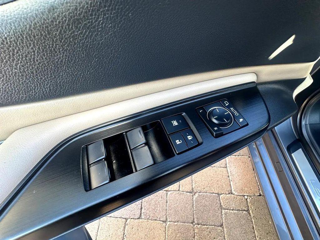 used 2020 Lexus ES 350 car, priced at $32,999