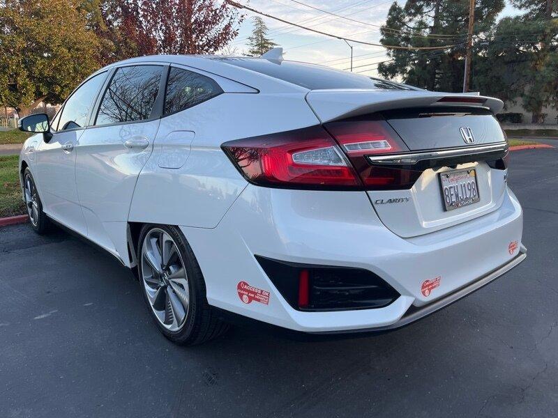 used 2018 Honda Clarity Plug-In Hybrid car, priced at $13,999