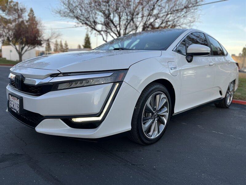 used 2018 Honda Clarity Plug-In Hybrid car, priced at $13,999