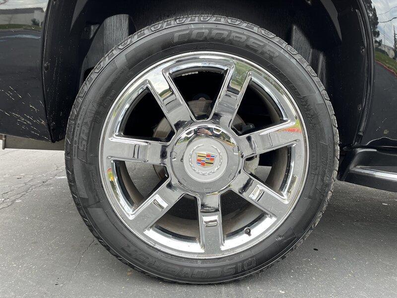 used 2014 Cadillac Escalade car, priced at $13,999