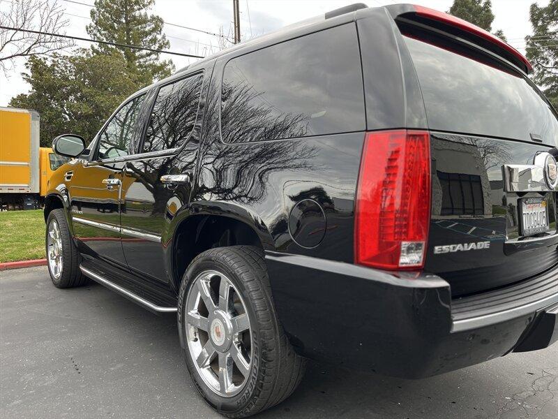 used 2014 Cadillac Escalade car, priced at $13,999