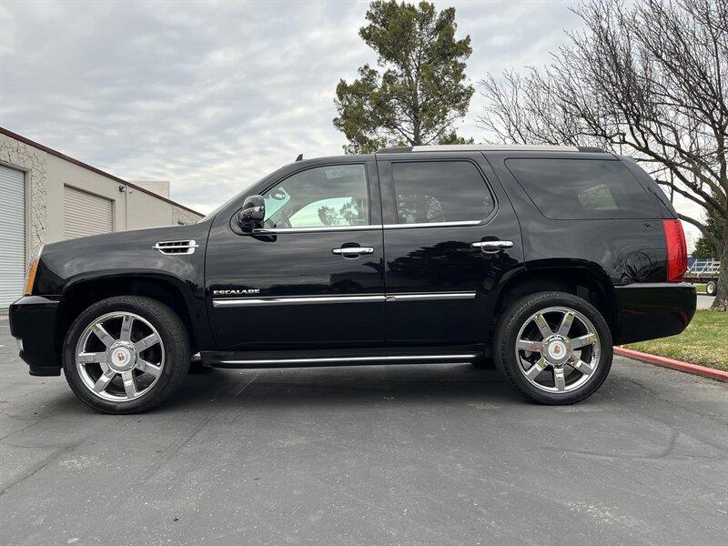 used 2014 Cadillac Escalade car, priced at $13,999