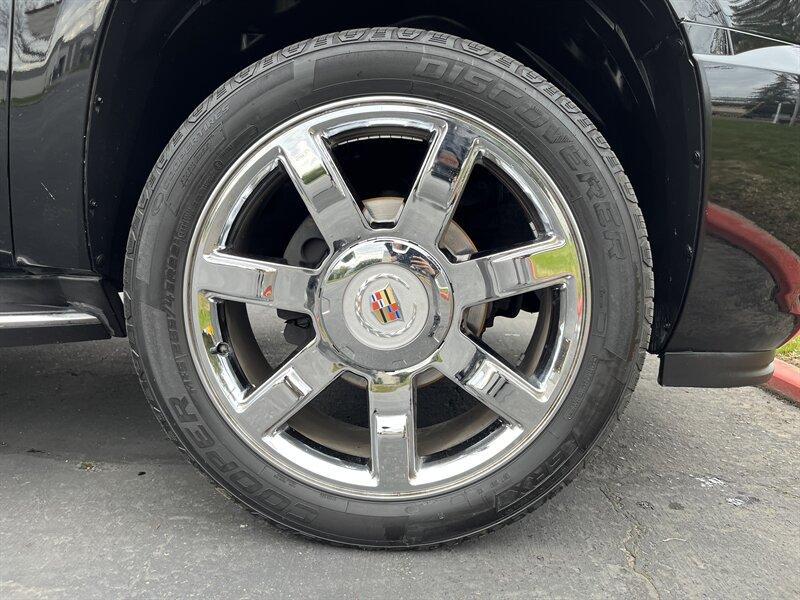 used 2014 Cadillac Escalade car, priced at $13,999