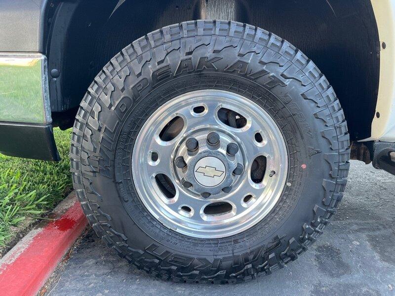 used 2006 Chevrolet Silverado 2500 car, priced at $17,999