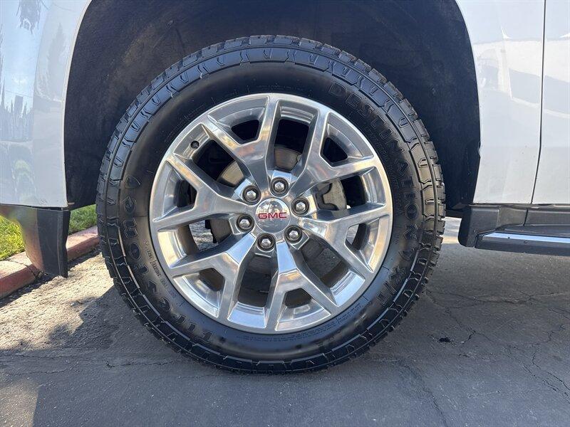 used 2017 GMC Yukon car, priced at $13,999