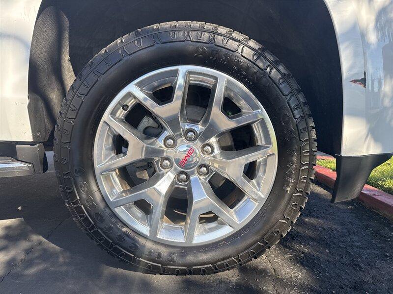 used 2017 GMC Yukon car, priced at $13,999